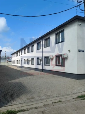 Clădire multifuncțională de vânzare – 24 locuinte, curte, randament ridicat