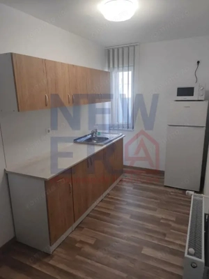 Clădire multifuncțională de vânzare – 24 locuinte, curte, randament ridicat - imagine 12