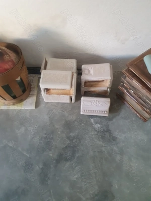 Etajere pentru Sobe Teracote tip Medias, culori alb si maron - imagine 4