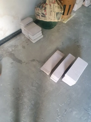 Etajere pentru Sobe Teracote tip Medias, culori alb si maron - imagine 2