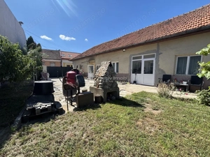 Casa de vanzare in zona centrala Oradea - Str. Rimanoczy Kalman - teren 544 mp - imagine 2 Casa de vanzare in zona centrala Oradea - Str. Rimanoczy Kalman - teren 544 mp - imagine 2