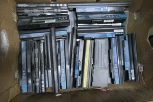 Lot de Baterie Baterii de Laptop 6 8 Acumulatori 9 10 12 Elementi Dell Hp Asus Acer Lenovo etc. - imagine 2
