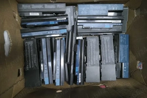 Lot de Baterie Baterii de Laptop 6 8 Acumulatori 9 10 12 Elementi Dell Hp Asus Acer Lenovo etc. - imagine 3
