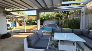 Casă individuală de vânzare în Giroc cu piscină și dotări premium - imagine 2