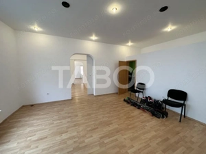 Spatiu 550 mpu pretabil clinica sau cladire birouri zona Lupeni Sibiu - imagine 3