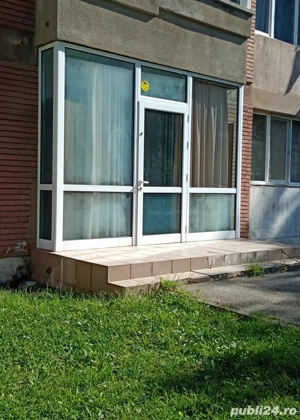 Vand spatiu comercial in Hunedoara