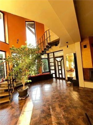 Dumbravita - Vila moderna - Teren 1430mp - 2 Fronturi - Carport - Panouri solare - Zona centrala