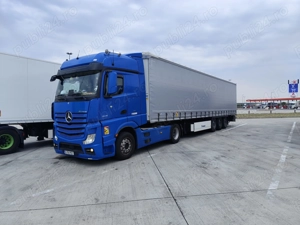 Vând ansamblu format din Mercedes Actros și semiremorca Krone