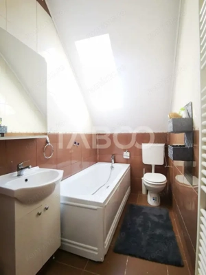 Casa de vanzare pretabila pensiune priveliste superba Fantanele Sibiu - imagine 15