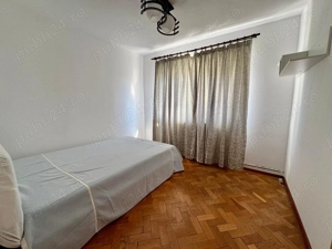 Proprietar închiriez apartament 3 camere, decomandat, zona Șagului - imagine 9