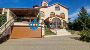 9 MAI - VILA CU VEDERE SI DESCHIDERE   LAC CASLA, PISCINA INTERIOARA