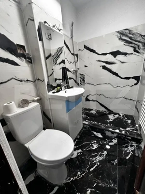 Apartament cu 3 camere, decomandat, etaj 2, zona 9 Mai - imagine 6