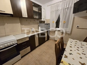 Apartament decomandat de vanzare cu 2 camere balcon boxa Vasile Aaron - imagine 9