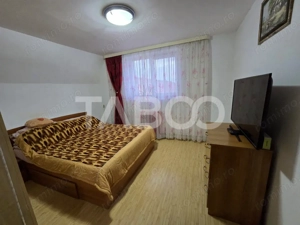 Apartament decomandat de vanzare 59 utili balcon pod zona Dioda Sibiu - imagine 3