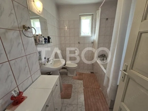 Casa individuala de vanzare teren 972 mp 2 garaje zona Sub Arini Sibiu - imagine 8