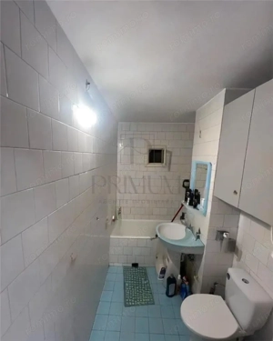Apartament 1 camera-Torontal-decomandat-centrala proprie - imagine 5