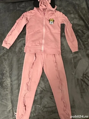 Costum pentru fetiță de 6 ani. Jachetă și pantaloni.