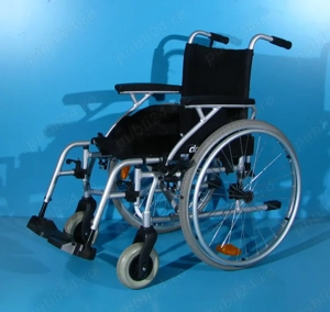 Scaun cu rotile Drive   latime sezut 45 cm