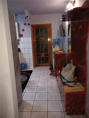 SOARELUI - 3 camere - 2 bai - 2 balcoane - centrala  proprie - ETAJ 1 - imagine 9