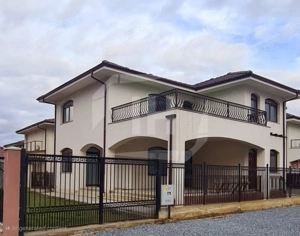 Casa individuala 4 camere, 3 bai, 435 teren