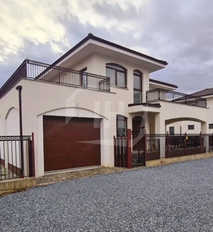 Casa individuala 4 camere, 3 bai, 435 teren