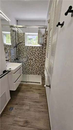 SPITALUL JUDETEAN - ETAJ 2 - BLOC IZOLAT - 3 CAMERE - imagine 6