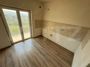 Apartament 3 camere, 80 mp, curte si garaj, Micro - imagine 4