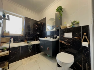 Decomandat. Bucatarie INCHISA. BOXA. 55 mp utili ! Bloc NOU ! - imagine 10