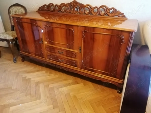 Sufragerie lemn masiv, furniruită cu lemn de nuc( servantă, vitrină, bar-masă televizor) - 2800 lei