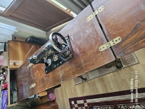 Mașină  de cusut retro - imagine 5