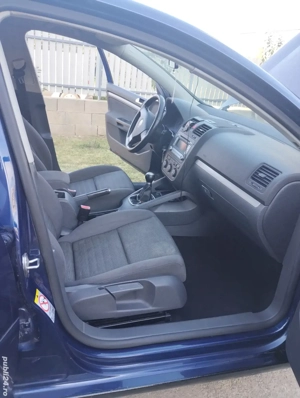 Vând Volkswagen golf 5 