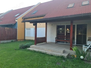 Triplex cu acces din 2 fronturi,parter,mansardă înaltă+pod,175mp,teren 300mp - imagine 2