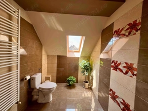 Triplex cu acces din 2 fronturi,parter,mansardă înaltă+pod,175mp,teren 300mp - imagine 9