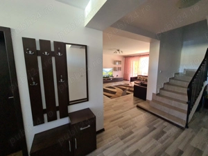 Triplex cu acces din 2 fronturi,parter,mansardă înaltă+pod,175mp,teren 300mp - imagine 4