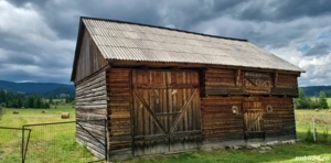 vând șură cu grajd - imagine 2 vând șură cu grajd - imagine 2