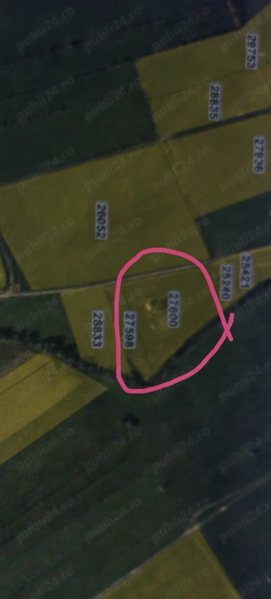 Vând teren extravilan.