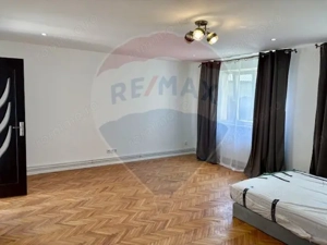 Apartament cu 3 camere de vânzare în zona Est - imagine 11
