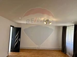 Apartament cu 3 camere de vânzare în zona Est - imagine 3