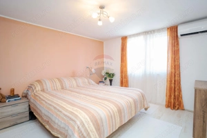 Casă / Vilă spatioasa cu teren in zona centrala Sararie - imagine 13