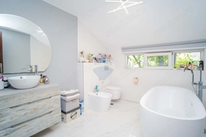 Casă / Vilă spatioasa cu teren in zona centrala Sararie - imagine 16