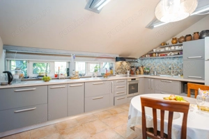 Casă / Vilă spatioasa cu teren in zona centrala Sararie - imagine 19