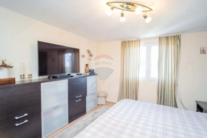 Casă / Vilă spatioasa cu teren in zona centrala Sararie - imagine 18