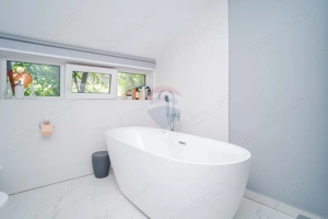 Casă / Vilă spatioasa cu teren in zona centrala Sararie - imagine 17