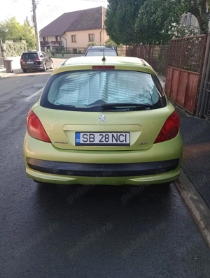 Masina cumparata de noua din Reprezentanta Sibiu, vand Peugeot 207 motor 1,4 diesel, an 2008,    - imagine 2