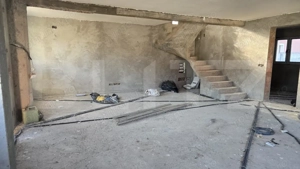 Casa cu 4 camere, 223 mp, 1330 mp teren 