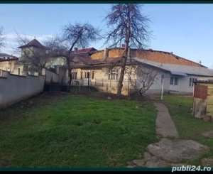 Teren + Casa Central în HUȘI - imagine 3