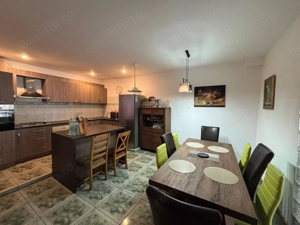 Casa cu 5 camere, in zona cenrala, spre vanzare, deosebita - imagine 4