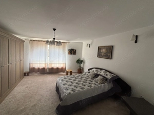 Casa cu 5 camere, in zona cenrala, spre vanzare, deosebita - imagine 8