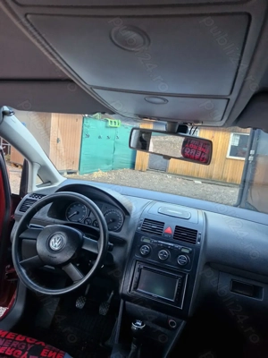 Vw Touran 1,6 Fsi 2004 - imagine 3 Vw Touran 1,6 Fsi 2004 - imagine 3