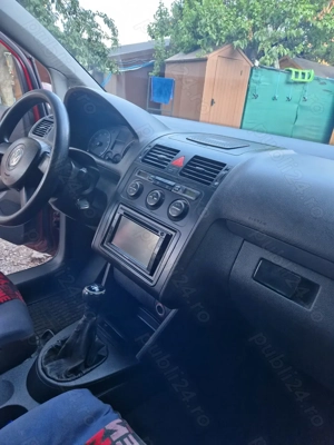 Vw Touran 1,6 Fsi 2004 - imagine 9 Vw Touran 1,6 Fsi 2004 - imagine 9